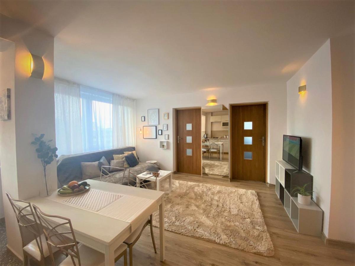 Vicky - New Apartment Centrum Srodmiescie Варшава Екстер'єр фото